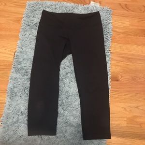 Lululemon black cropped leggings